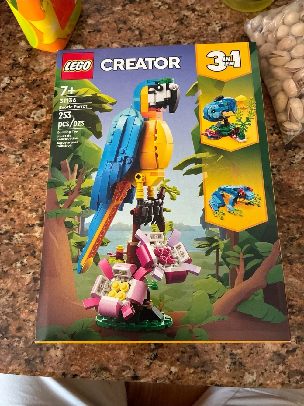 LEGO Creator Parrot frog fish exotic animal Building Set - Blue, Yellow & Pink